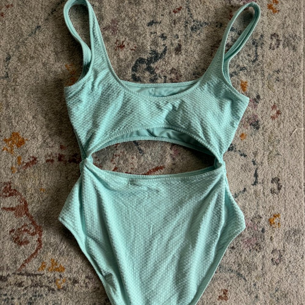Aerie Cut Out Scoop One Piece Swimsuit (Large)